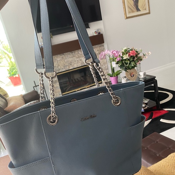 Calvin Klein blue purse - Picture 3 of 7